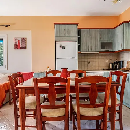 Apartment Vardia *