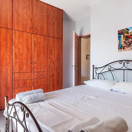 Apartament Vardia